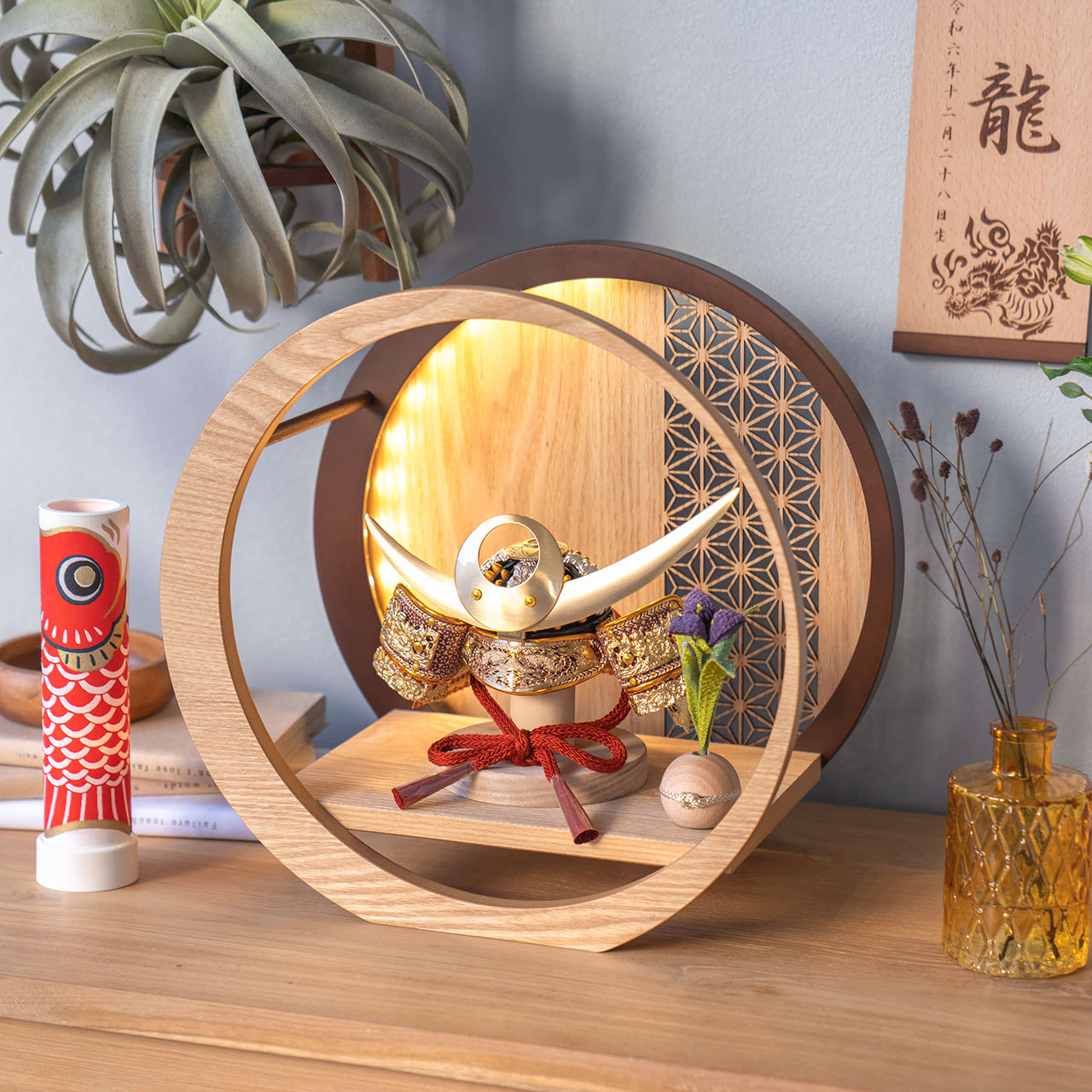 KOTO×悠雅コラボ兜 上杉謙信 灯月型飾台 麻の葉