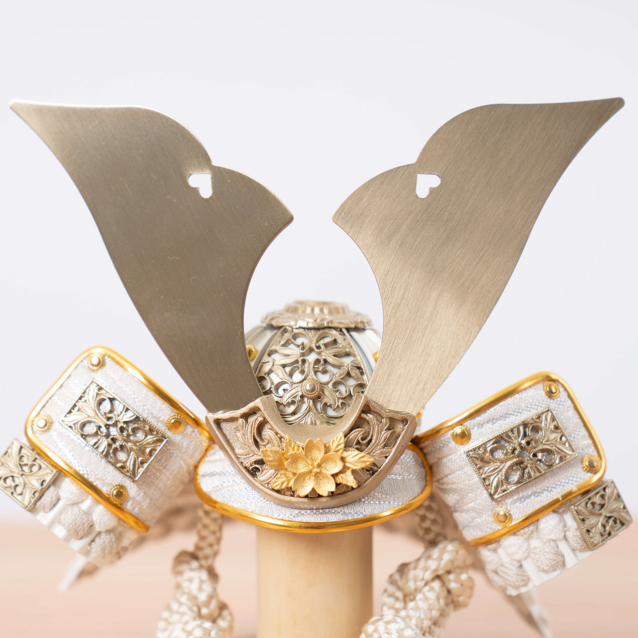 ことの兜　CG金　大鍬　麻の葉　円形N衝立